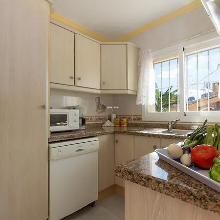 Abahana Villas Maripaz Вилла